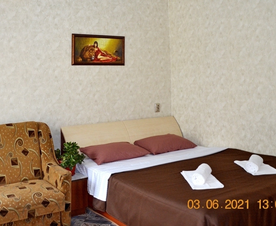 Однокомнатный номер на первом этаже гостевого дома в Феодосии, фото 1